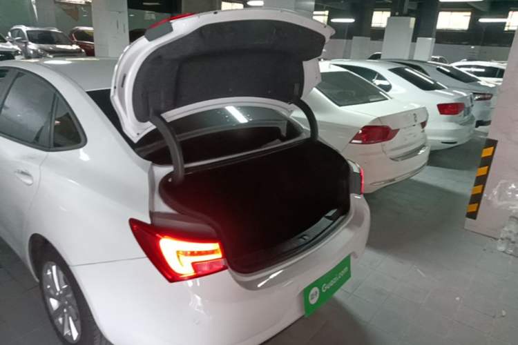 Used Buick Verano 2019 Sedan 15S Automatic Leading Model Trunk