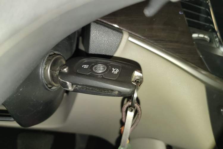 Used Buick Verano 2019 Sedan 15S Automatic Leading Model Vehicle Key