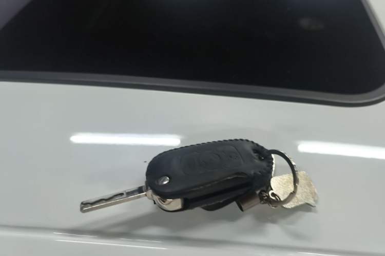 Used Buick Verano 2019 Sedan 15S Automatic Leading Model Vehicle Key