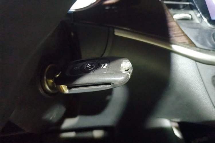 Used Buick Verano 2019 Sedan 20T Dual-Clutch Elite Model Vehicle Key
