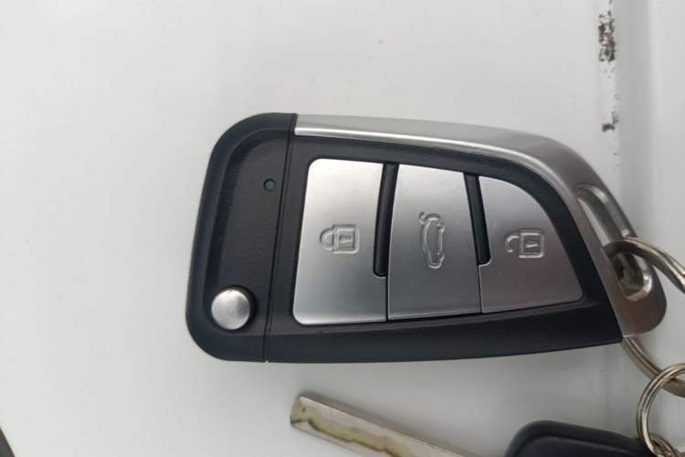 Used Buick Verano 2019 Sedan 15S Automatic Leading Model Vehicle Key