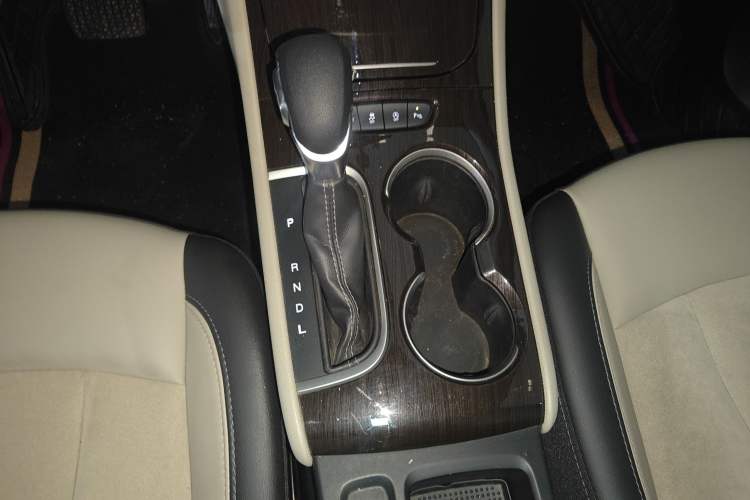 Used Buick Verano 2019 Sedan 15S Automatic Leading Model Gear Lever