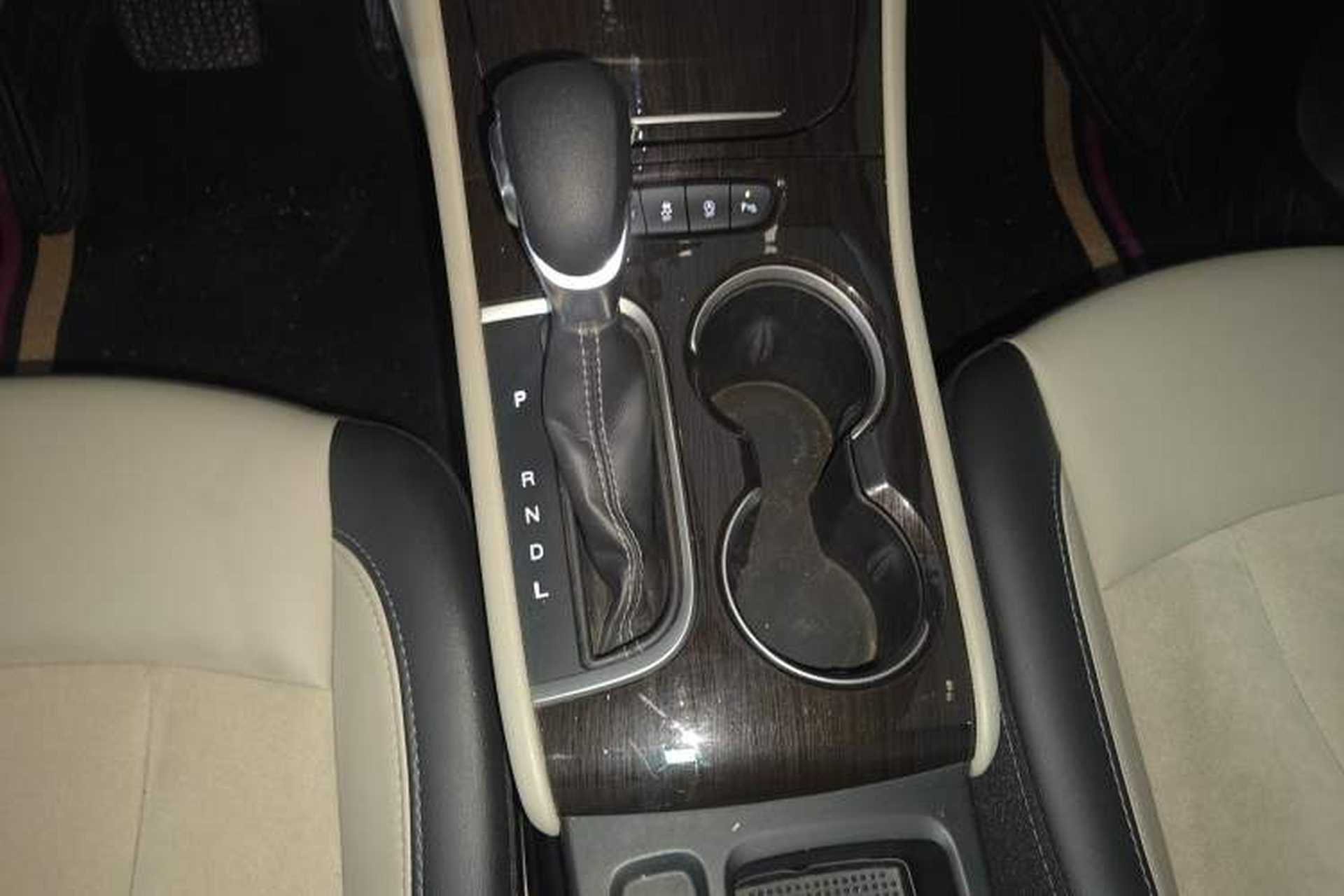 Used Buick Verano 2019 Sedan 15S Automatic Leading Model Gear Lever