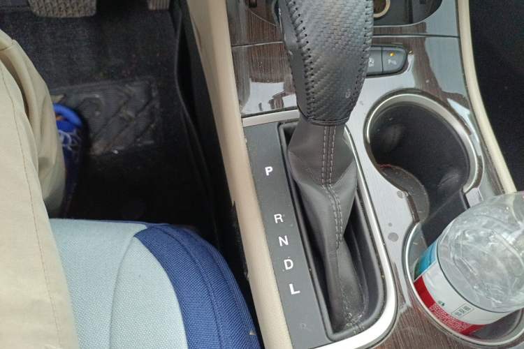 Used Buick Verano 2019 Sedan 15S Automatic Entry Model Gear Lever