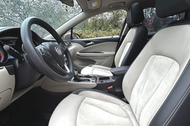 Used Buick Verano 2019 Sedan 15S Automatic Leading Model Interior 2