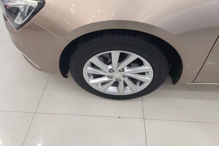Used Buick Verano 2019 Sedan 15S Automatic Entry Model Left Front Wheel Hub