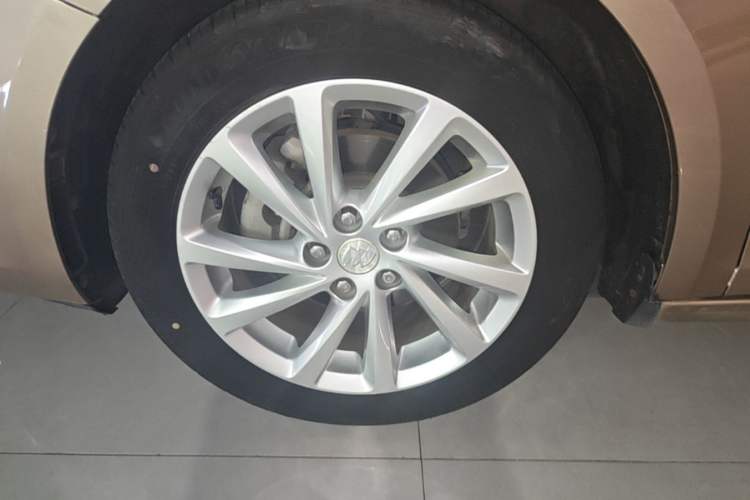 Used Buick Verano 2019 Sedan 15S Automatic Leading Model Left Front Wheel Hub