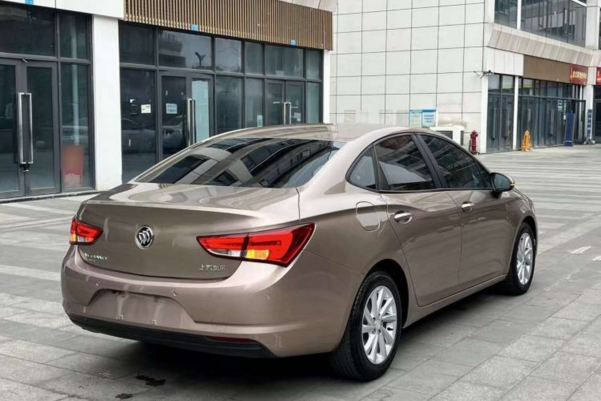 Used Buick Verano 2019 Sedan 15S Automatic Leading Model Rear Right 45 Deg