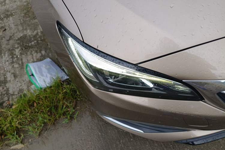 Used Buick Verano 2019 Sedan 15S Automatic Entry Model Right Front Headlight