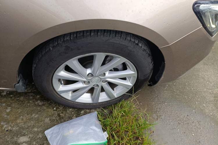 Used Buick Verano 2019 Sedan 15S Automatic Entry Model Right Front Wheel Hub
