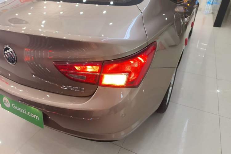 Used Buick Verano 2019 Sedan 15S Automatic Entry Model Right Rear Taillight