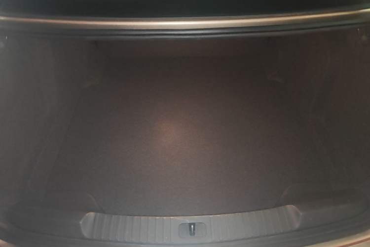 Used Buick Verano 2019 Sedan 15S Automatic Leading Model Trunk