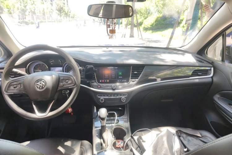 Used Buick Verano 2020 20T CVT Leading Edition Center Console