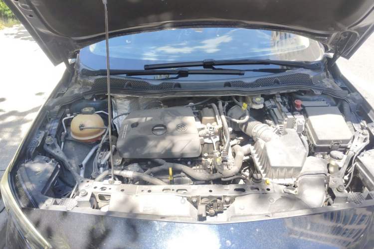 Used Buick Verano 2020 20T CVT Leading Edition Engine Bay