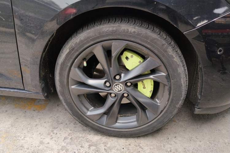 Used Buick Verano 2020 20T CVT Luxury Version Right Front Wheel Hub