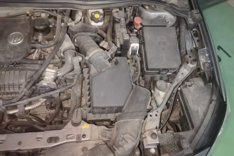 Used Buick Verano 2020 15T Automatic Trend Edition Engine Bay Left
