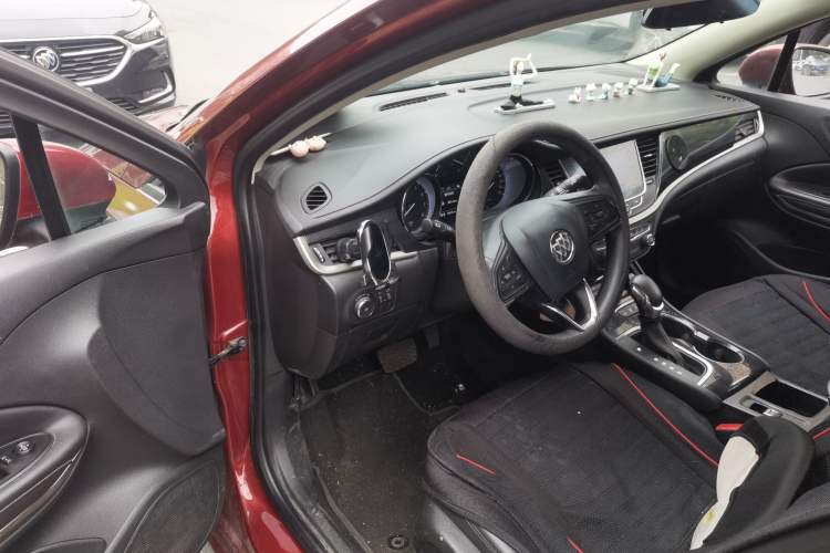 Used Buick Verano 2020 20T CVT Leading Edition Driver Seat