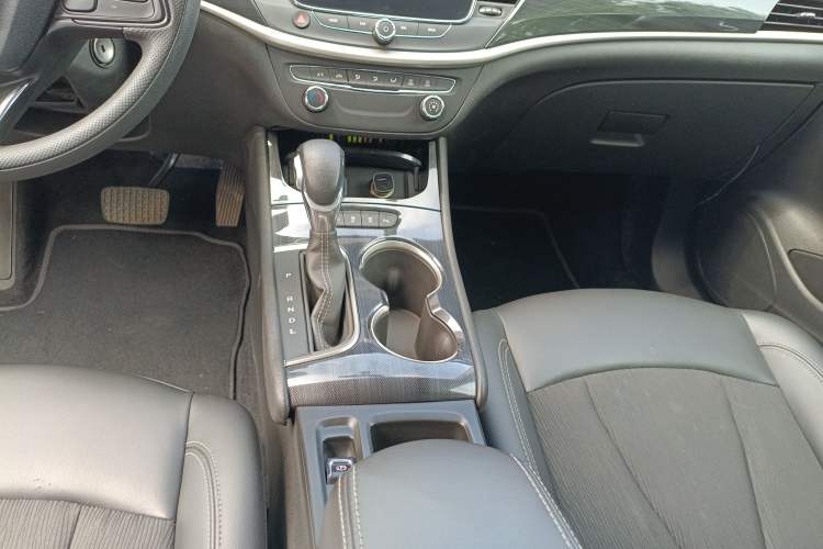 Used Buick Verano 2020 20T CVT Leading Edition Gear Lever