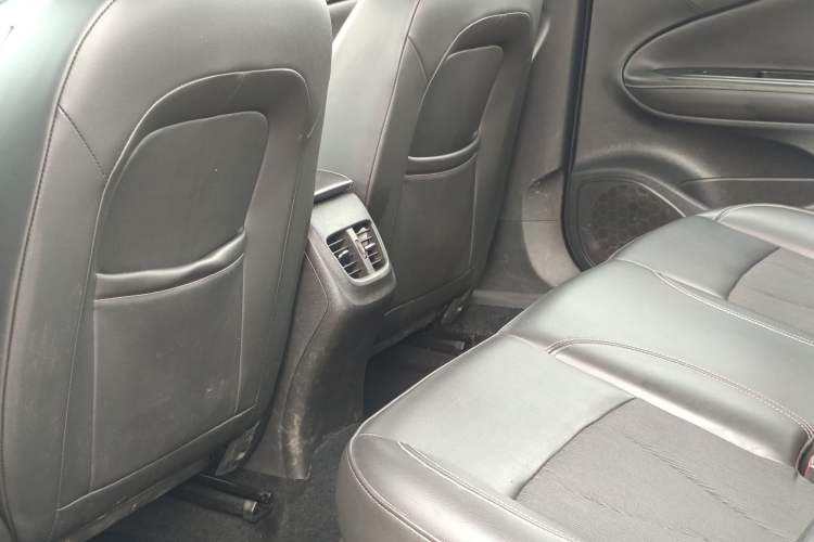 Used Buick Verano 2020 20T CVT Leading Edition Interior 3