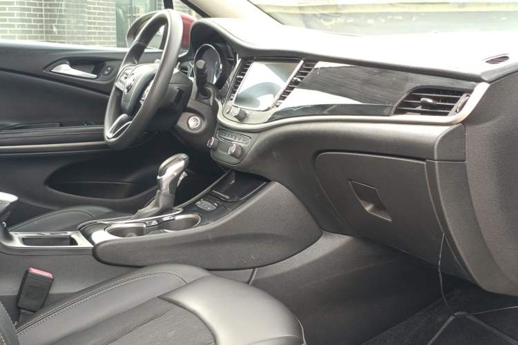 Used Buick Verano 2020 20T CVT Leading Edition Interior 5