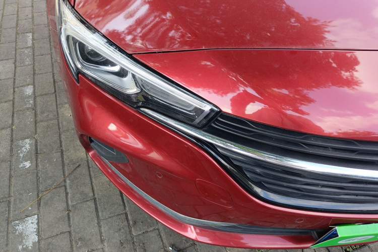 Used Buick Verano 2020 20T CVT Luxury Version Right Front Headlight