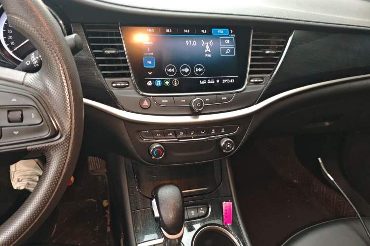 Used Buick Verano 2020 20T CVT Leading Edition Audio And AC Panel