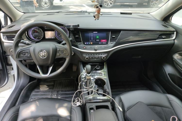 Used Buick Verano 2020 20T CVT Luxury Version Center Console