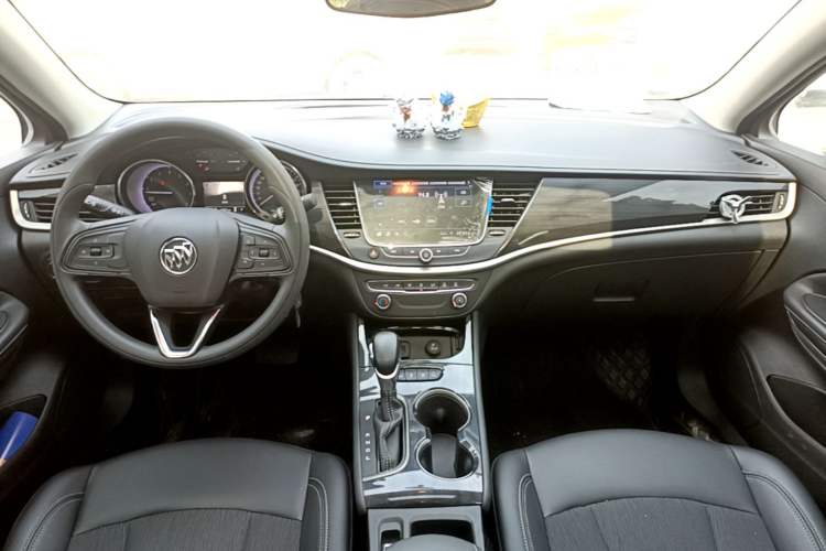 Used Buick Verano 2020 20T CVT Leading Edition Center Console