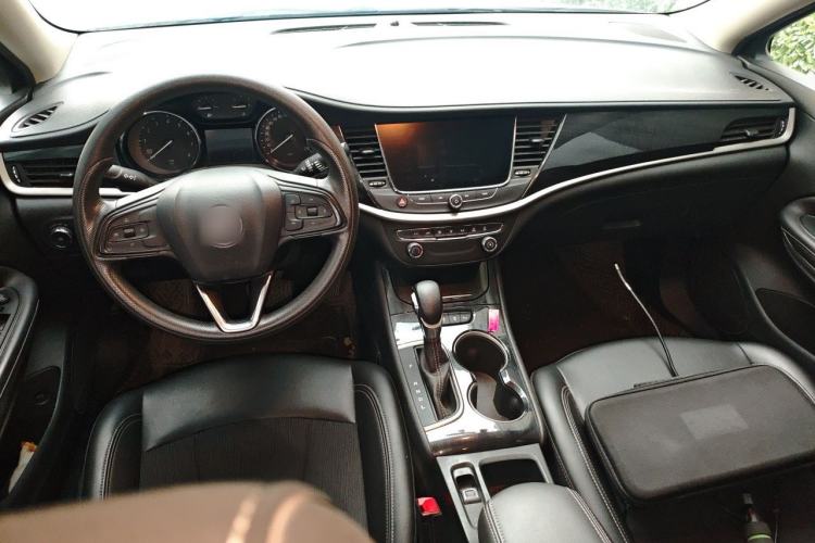 Used Buick Verano 2020 20T CVT Leading Edition Center Console