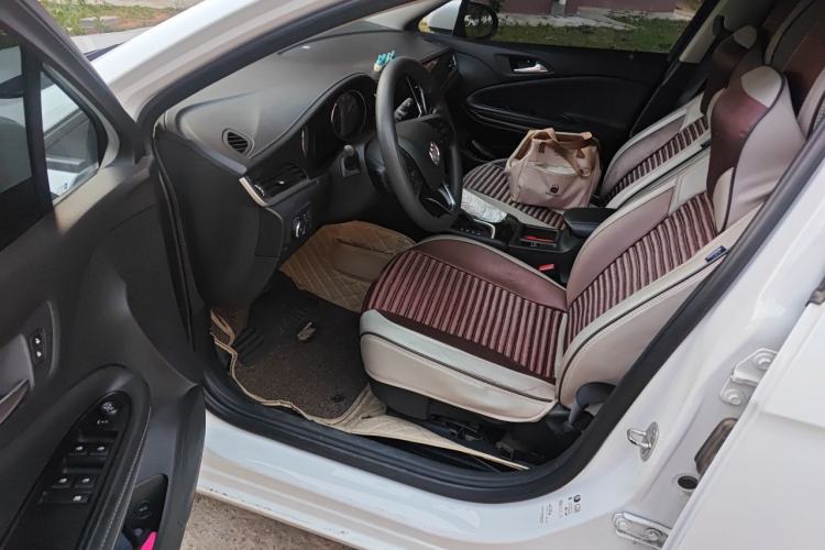 Used Buick Verano 2020 20T CVT Leading Edition Driver Seat