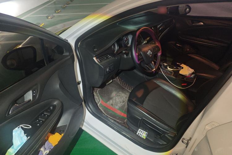 Used Buick Verano 2020 20T CVT Leading Edition Driver Seat
