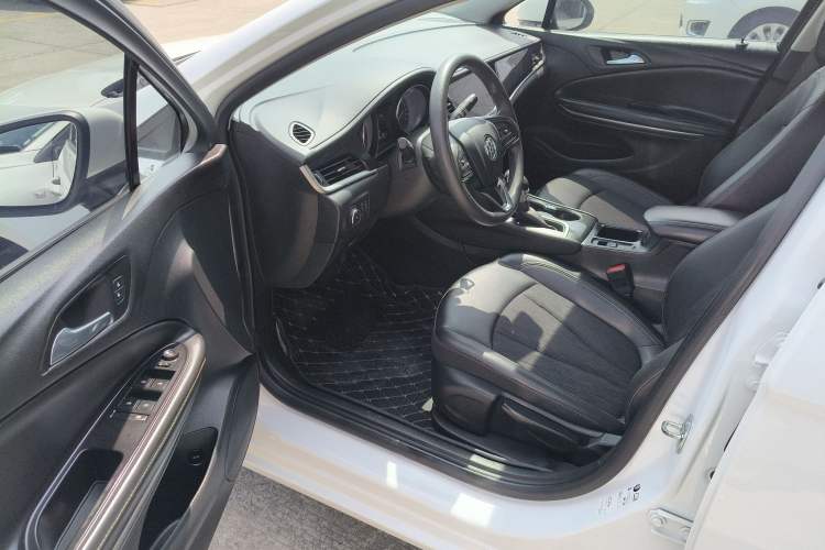 Used Buick Verano 2020 20T CVT Leading Edition Driver Seat