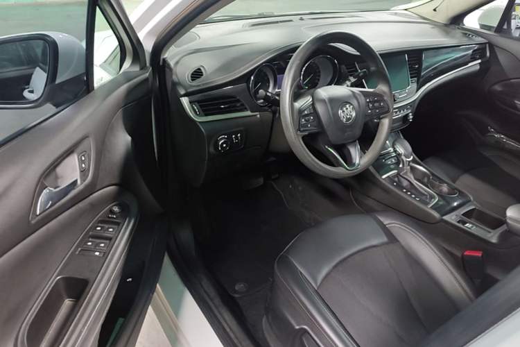 Used Buick Verano 2020 20T CVT Leading Edition Driver Seat