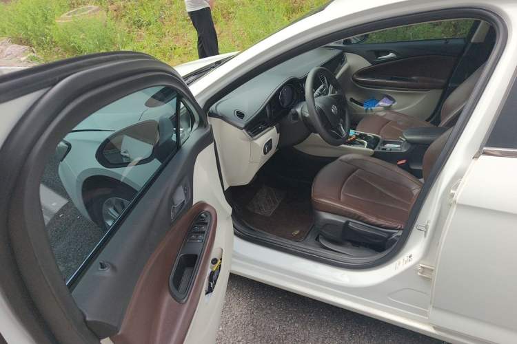 Used Buick Verano 2020 15T Automatic Trend Edition Driver Seat