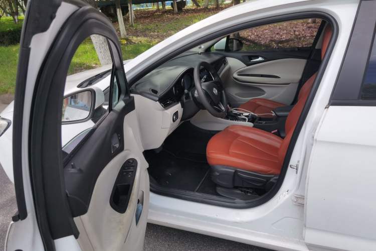 Used Buick Verano 2020 15T Automatic Trend Edition Driver Seat