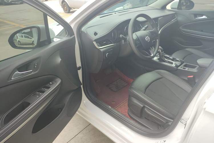 Used Buick Verano 2020 20T CVT Leading Edition Driver Seat