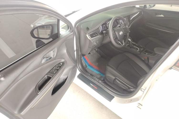 Used Buick Verano 2020 20T CVT Leading Edition Driver Seat