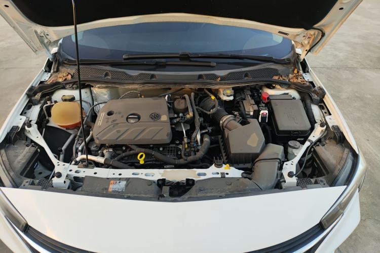 Used Buick Verano 2020 20T CVT Leading Edition Engine Bay