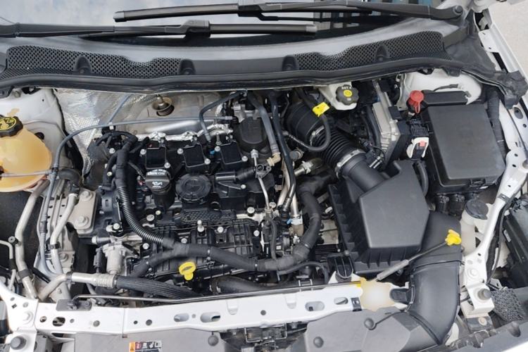 Used Buick Verano 2020 20T CVT Leading Edition Engine Bay