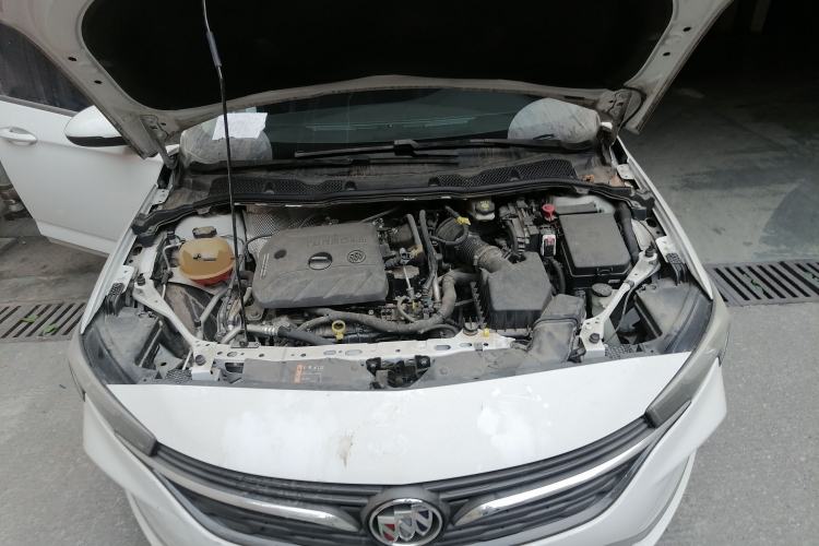 Used Buick Verano 2020 20T CVT Leading Edition Engine Bay