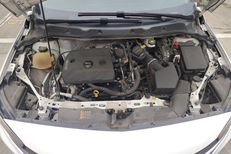 Used Buick Verano 2020 20T CVT Leading Edition Engine Bay