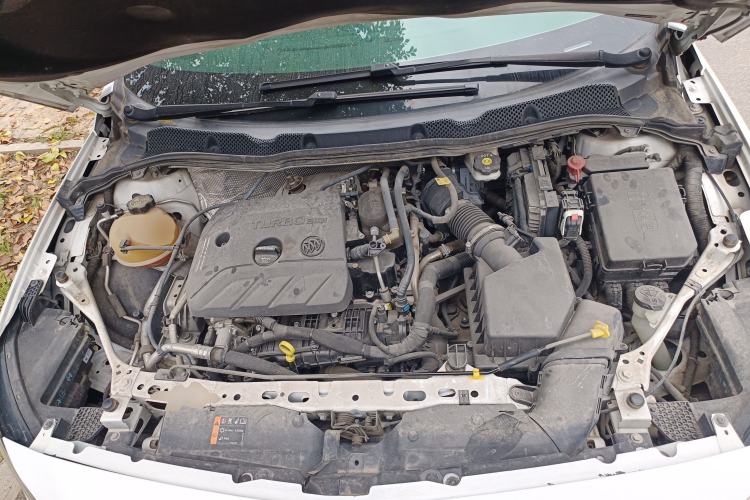 Used Buick Verano 2020 20T CVT Leading Edition Engine Bay