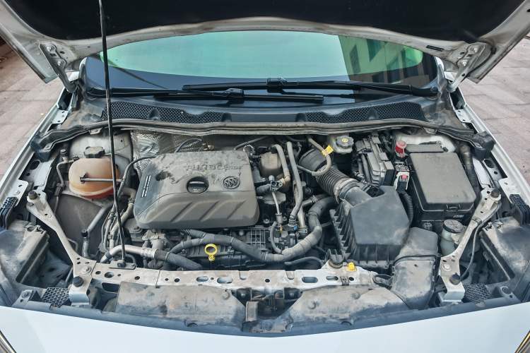 Used Buick Verano 2020 20T CVT Leading Edition Engine Bay