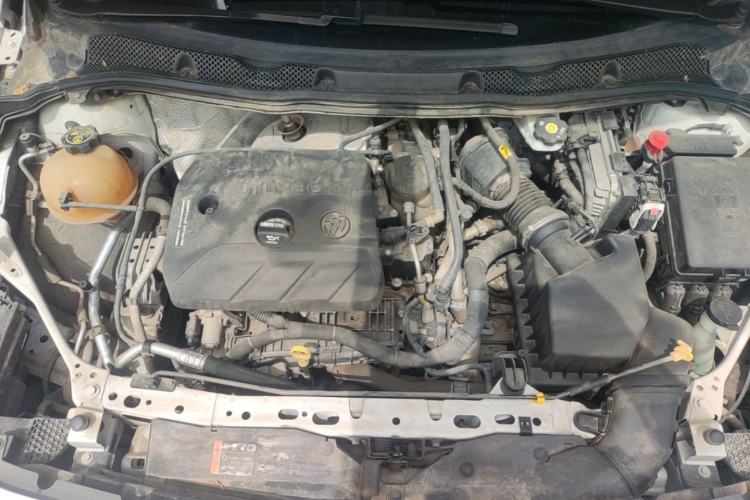 Used Buick Verano 2020 20T CVT Luxury Version Engine Bay