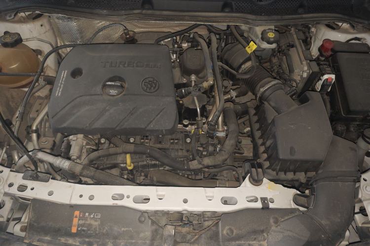 Used Buick Verano 2020 20T CVT Leading Edition Engine Bay