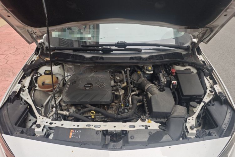 Used Buick Verano 2020 20T CVT Leading Edition Engine Bay