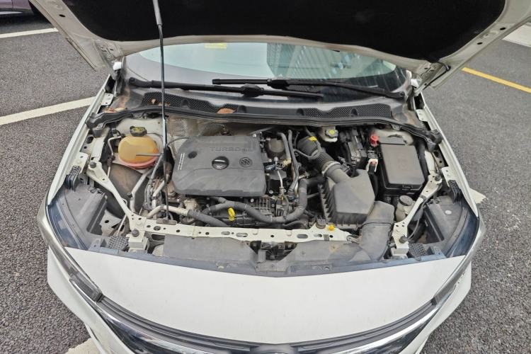 Used Buick Verano 2020 20T CVT Leading Edition Engine Bay