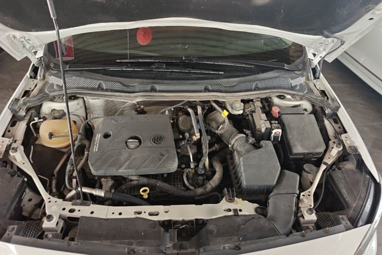Used Buick Verano 2020 20T CVT Leading Edition Engine Bay