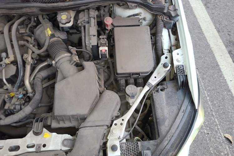 Used Buick Verano 2020 GS 20T CVT Luxury Model Engine Bay Left