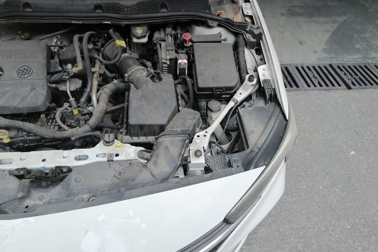 Used Buick Verano 2020 20T CVT Leading Edition Engine Bay Left